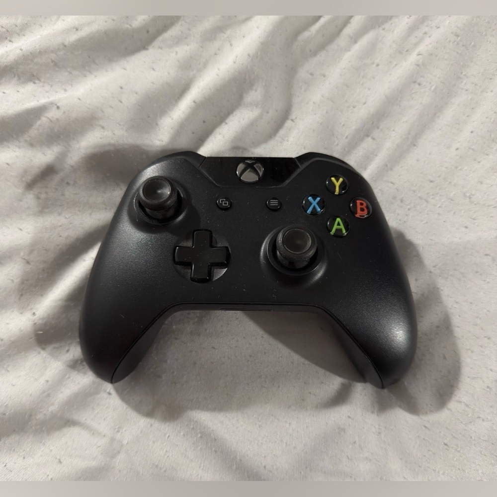 Microsoft Xbox One Wireless Controller Black Model 1537 OEM Working - Bad D-Pad